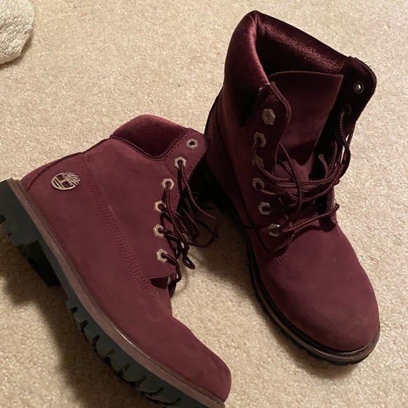 burgundy timberland